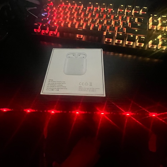 Airpods 1st Generation - Picture 4 of 5